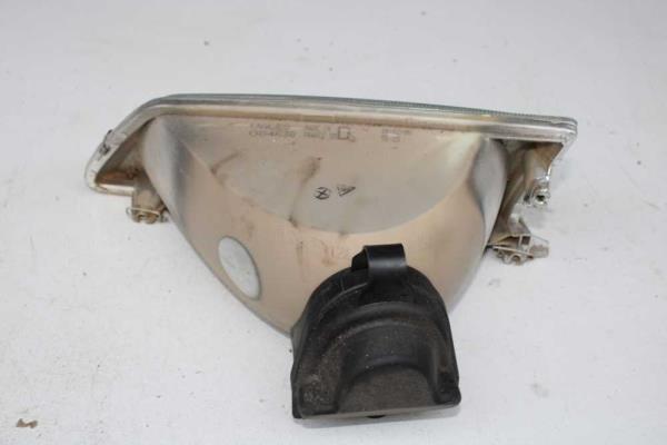 PHARE DROIT PEUGEOT - Vue 2